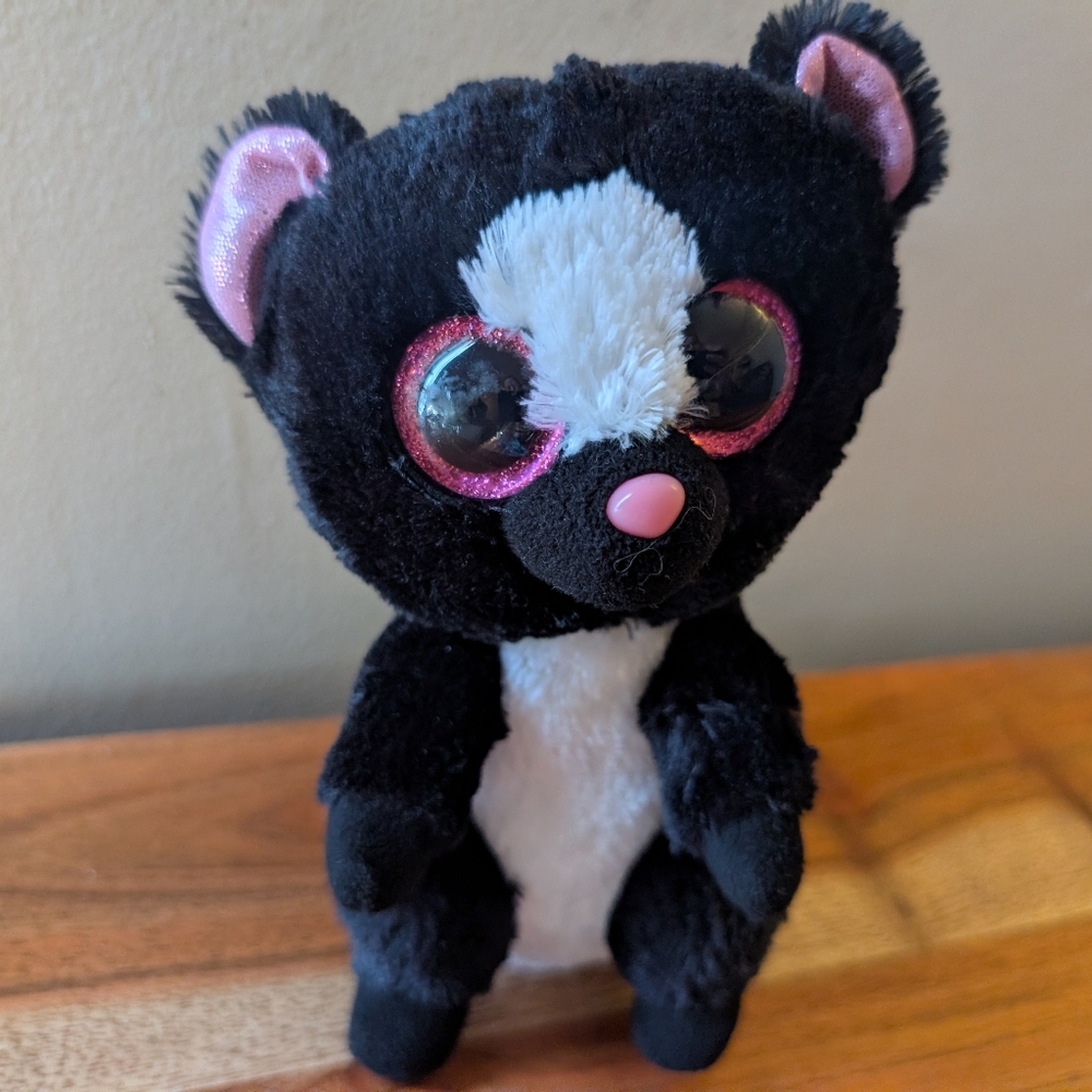 TY Beanie Boos ~ 'Flora' the Skunk  -2015